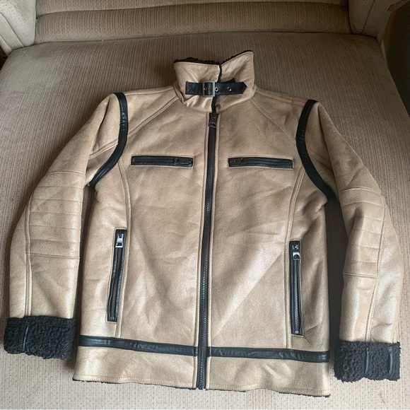 Guess shearling jacket. Xs - Picture 1 of 6